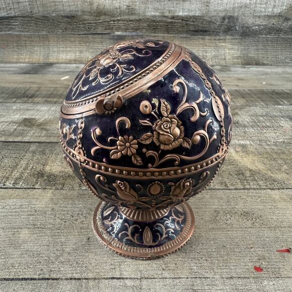 Vintage Globe Floral Metal Ashtray Windproof Decorative - Picture 1 of 11